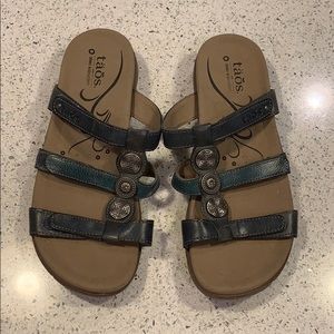 Taos Sandals